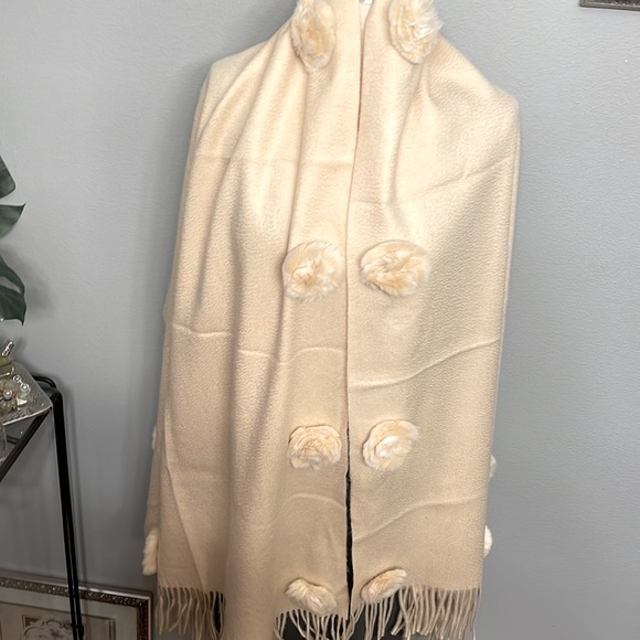 Cashmere Wrap with Rabbit Rosettes - Picture 1 of 4